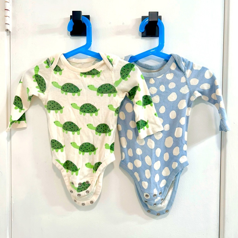 Hanna Anderson baby bodysuits set